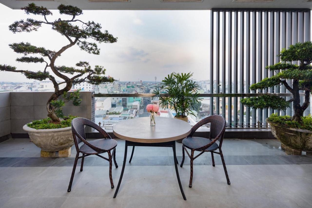 Lara Hotel Long Xuyen Exterior photo
